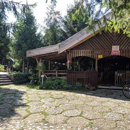 Camping Robinson Country Club Oradea Bagian luar foto