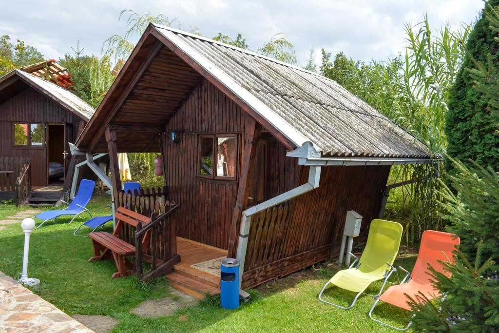 Camping Robinson Country Club Oradea Bagian luar foto