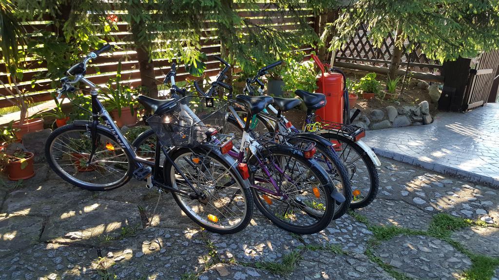 Camping Robinson Country Club Oradea Bagian luar foto