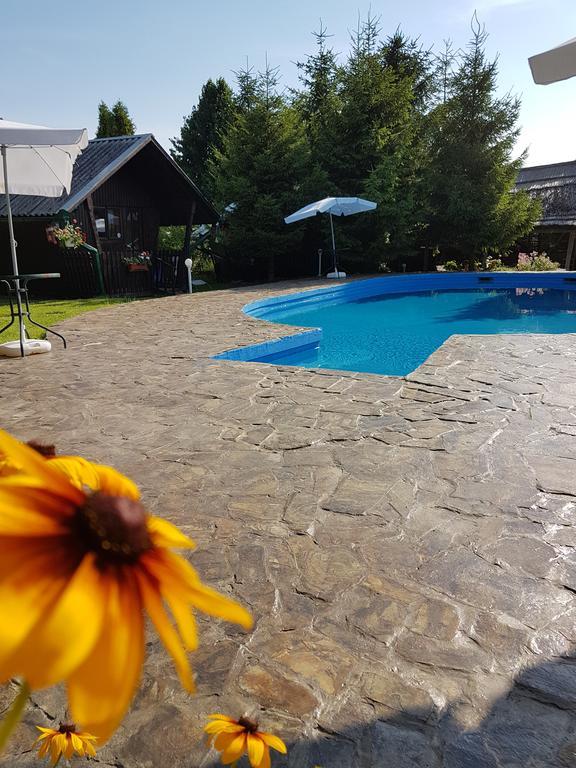 Camping Robinson Country Club Oradea Bagian luar foto