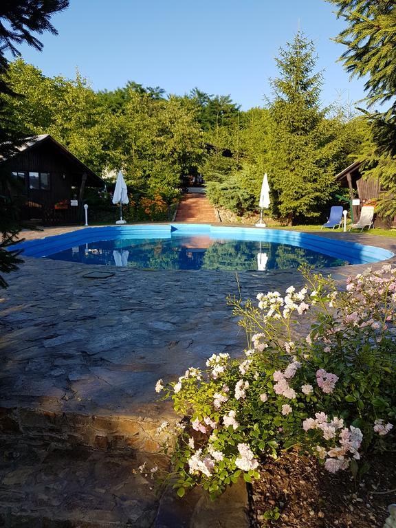 Camping Robinson Country Club Oradea Bagian luar foto