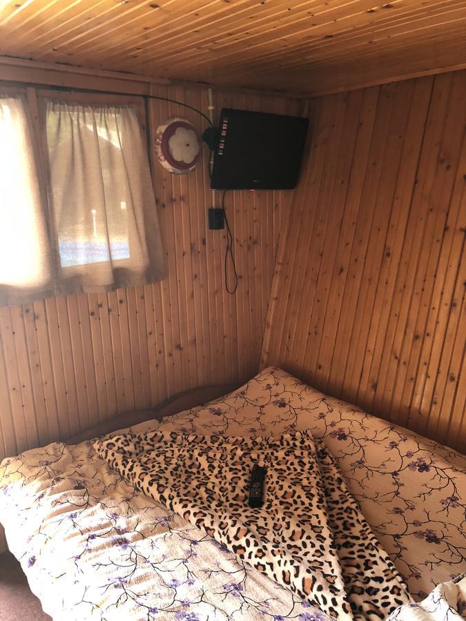 Camping Robinson Country Club Oradea Bagian luar foto