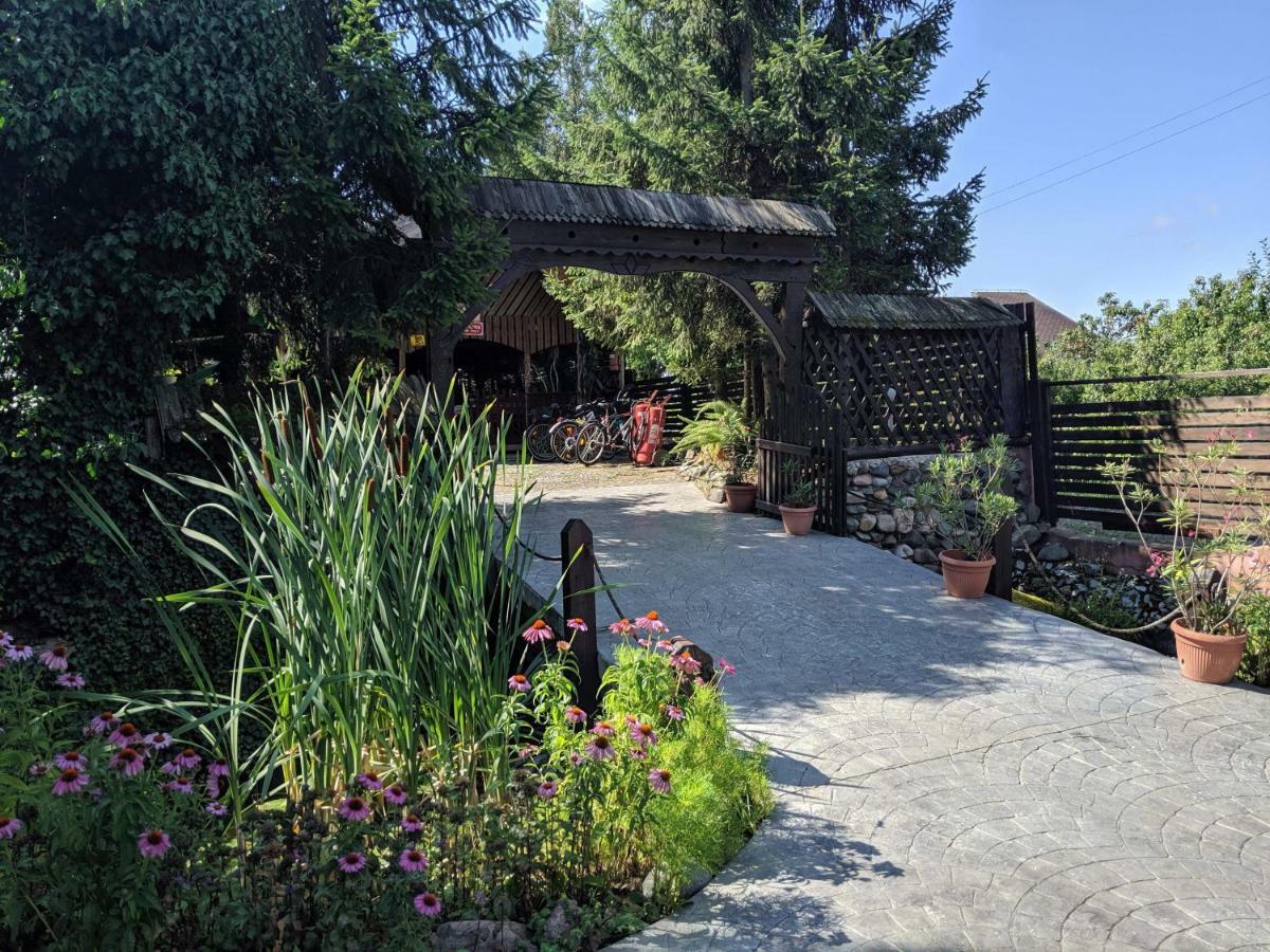 Camping Robinson Country Club Oradea Bagian luar foto