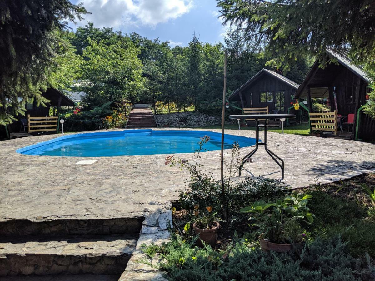 Camping Robinson Country Club Oradea Bagian luar foto